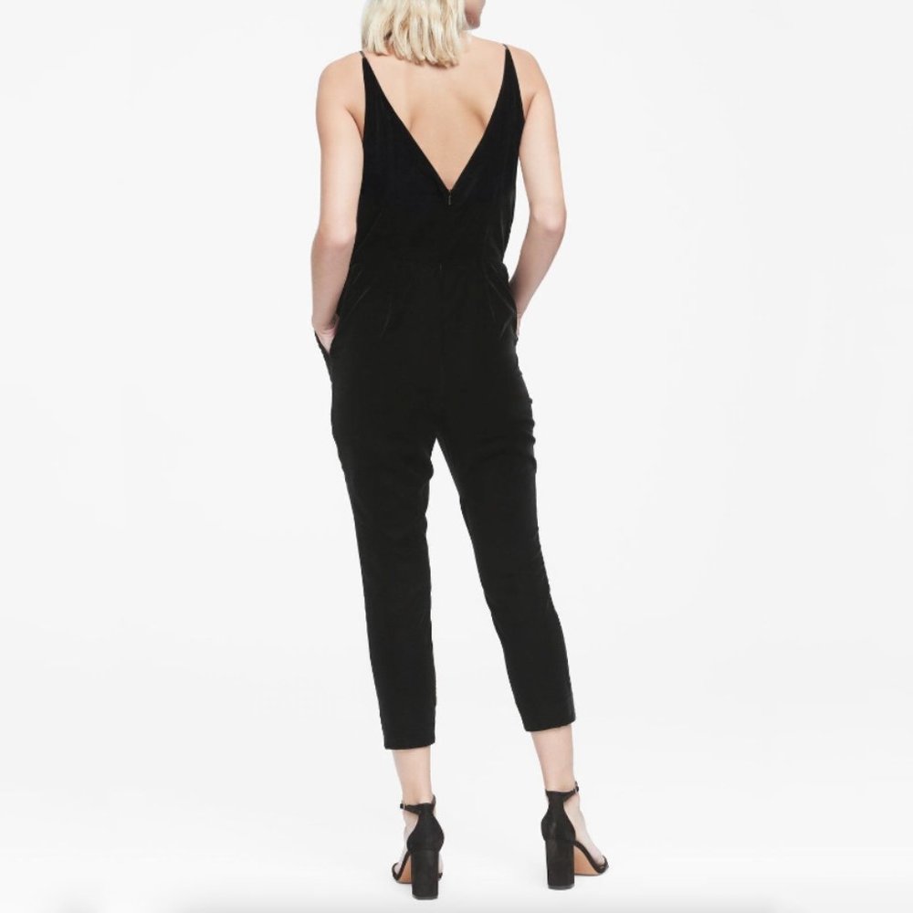 Banana Republic Claret Red Velvet Cropped Jumpsuit Size 6 - Picture 2 of 6